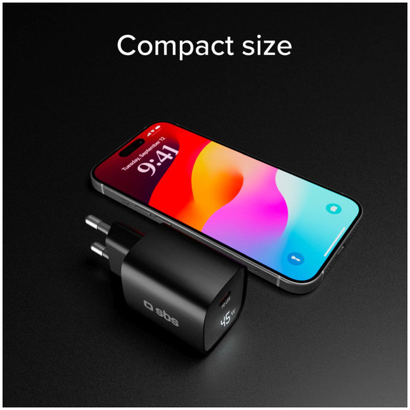 Putni adapter LCD USB-C, GaN, 45 W PD, crna, SBS