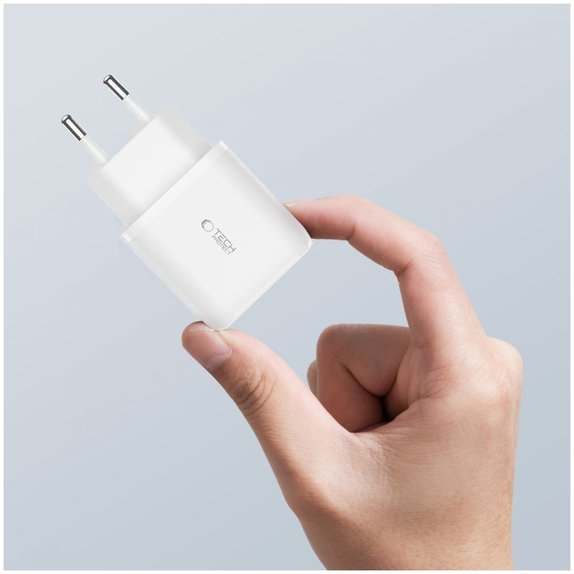 Mrežni punjač C20W 2-PORT PD 20W / QC3.0 + Lightning Cable, bijela, Tech-Protect