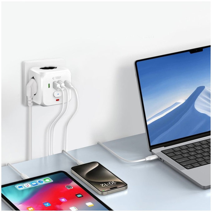 Mrežni punjač PCL3X4 Power Socket 2 USB & 2 USB-C & 3 Socket, bijela, Tech-Protect