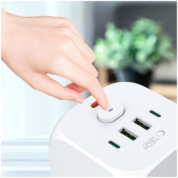 Mrežni punjač PCL3X4 Power Socket 2 USB & 2 USB-C & 3 Socket, bijela, Tech-Protect