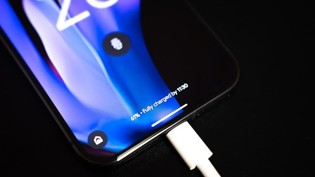 Ograničenje punjenja: zašto ga iPhone koristi i kako vam pomaže
