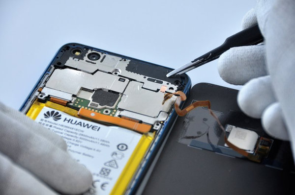 Uklanjanje nosača poklopca