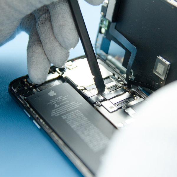 Odspojite OLED zaslon + prednji senzor i digitalizator