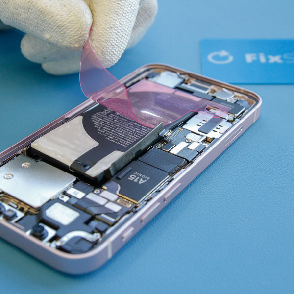 Zalijepite novu ljepljivu traku na novu bateriju