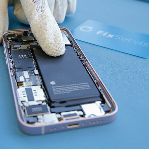 Umetnite novu bateriju u iPhone