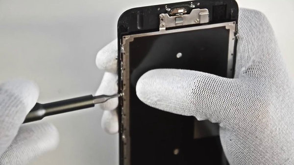 Rastavljanje LCD poklopca